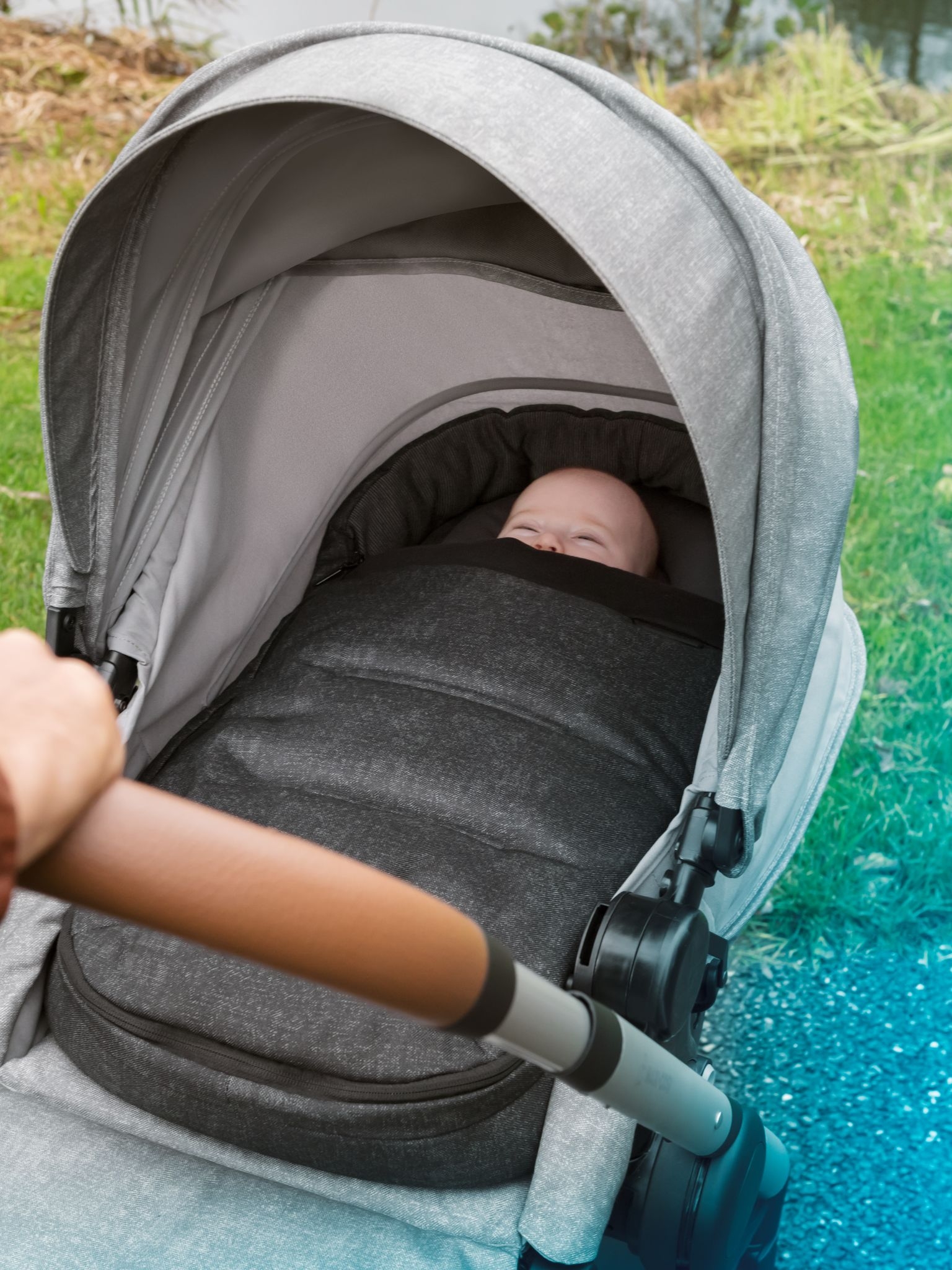 Lopšiukas universalus Maxi Cosi Nomad black Lopšiukas universalus Maxi Cosi Nomad black