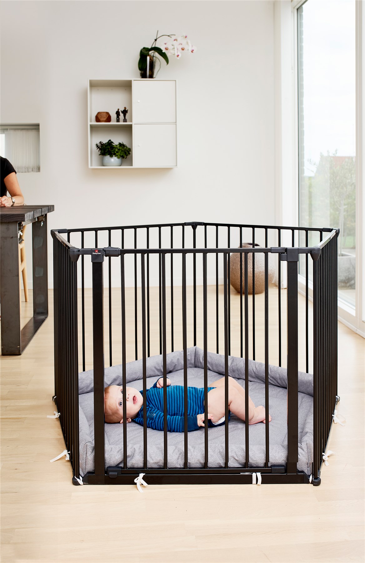 Metalinis maniežas BabyDan SUPREME PENTAGON BABYDEN CHARCOAL Metalinis maniežas BabyDan SUPREME PENTAGON BABYDEN CHARCOAL