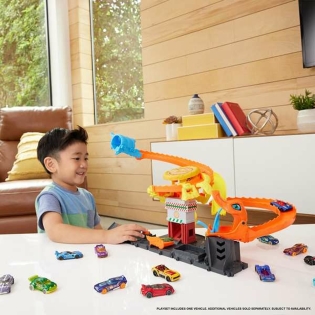 Lenktynių trasa Hot Wheels ATTAQUE DU COBRA