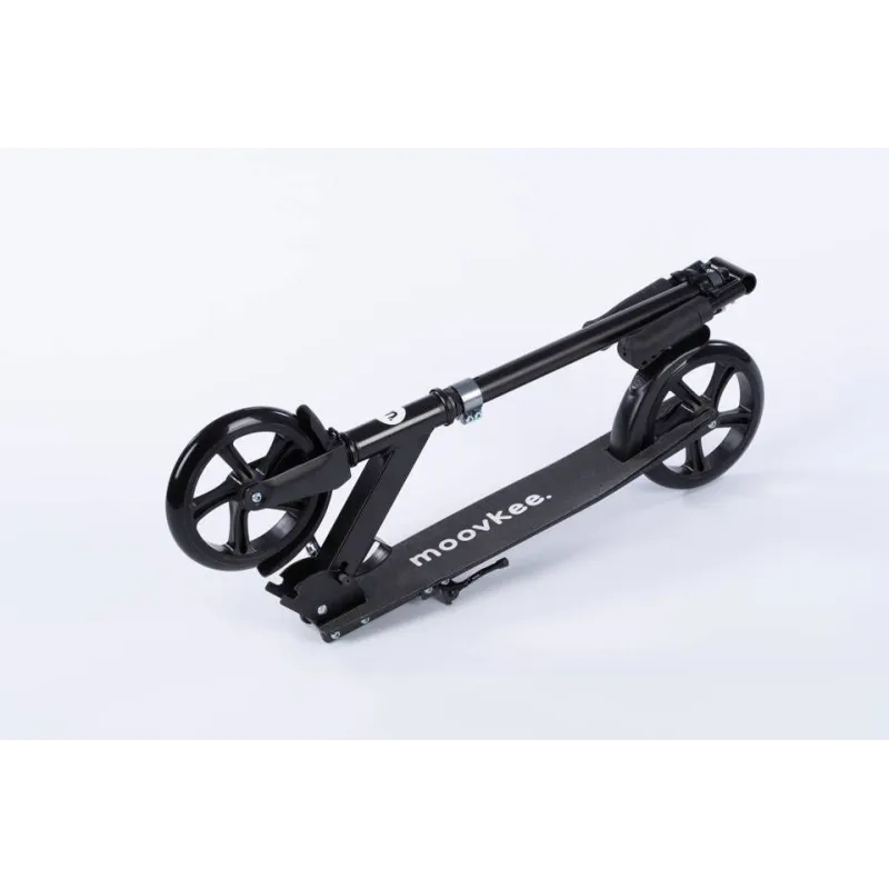 Moovkee paspirtukas MAX200, Black&Basic white Moovkee paspirtukas MAX200, Black&Basic white